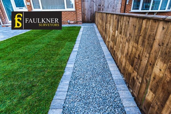 Can my Neighbour attach a fence to my wall? 3 Property Boundaries and the Basics of Land Boundaries East-Grinstead