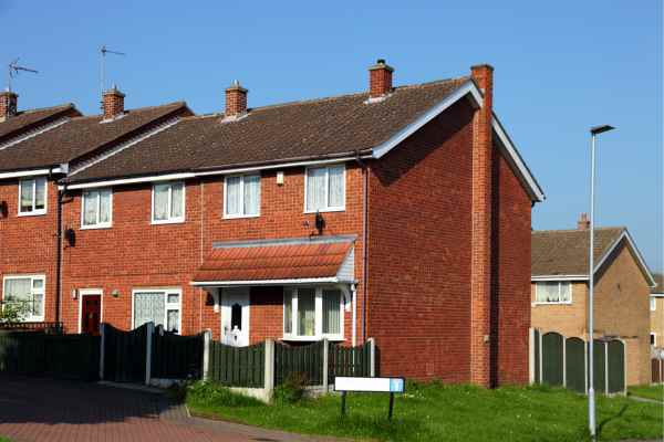 Can I Alter The Party Wall Surveyor? - A Crucial Guide From Faulkner Surveyors 3 Do you want to change the party wall surveyor you are using? Get the best results from Faulkners East-Grinstead NOW!