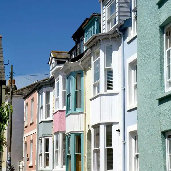 Scenarios 3 image of UK home - Faulkners scenarios East-Grinstead